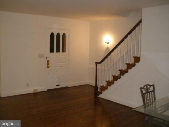 1501 Ralworth Road Baltimore, MD 21218 - Photo 13 of 18 Living Room