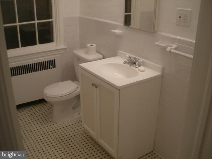 1501 Ralworth Road Baltimore, MD 21218 - Photo 10 of 18 Bath