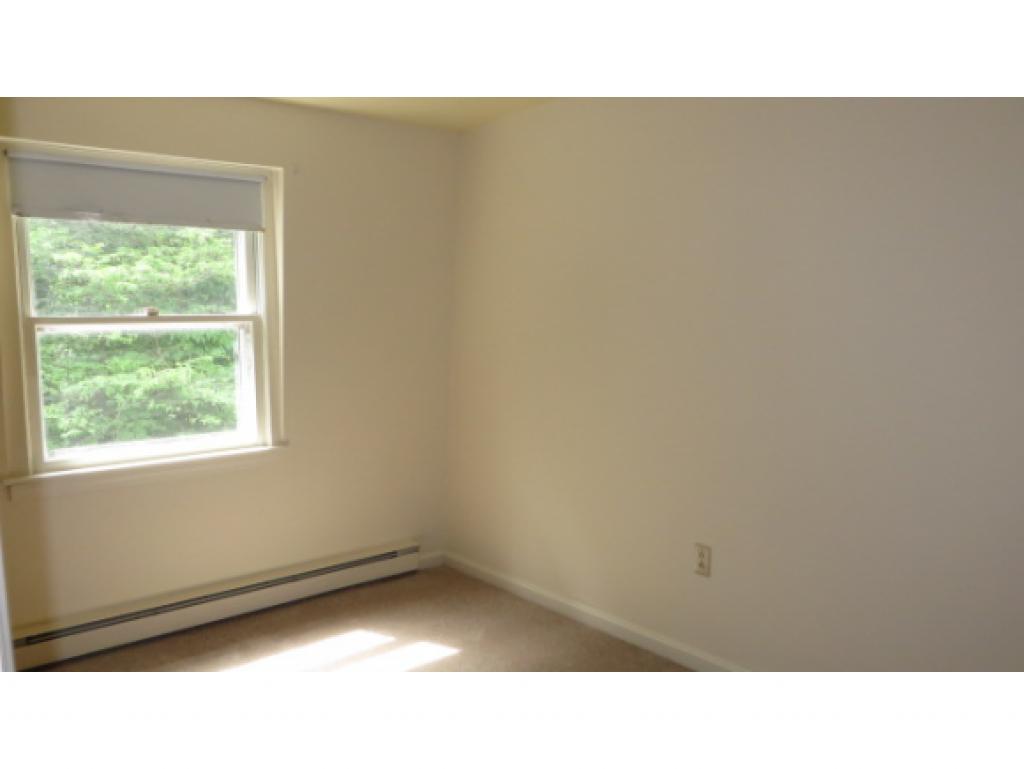 7 Pine Grove Road, Unit 7 Exeter, NH 03833 - Photo 8 of 10