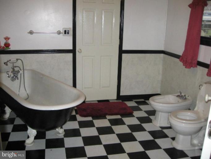 1577 Carpenters Point Road Perryville, MD 21903 - Photo 7 of 12 Master bath with bidet, separate tub & shower