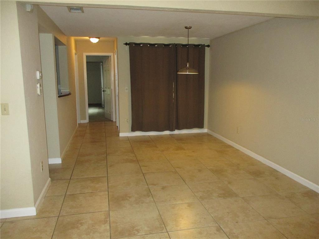 900 Southwest 62nd Boulevard, Unit D23 Gainesville, FL 32607 - Photo 24 of 37 a view of hallway with shower