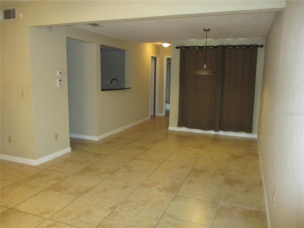 900 Southwest 62nd Boulevard, Unit D23 Gainesville, FL 32607 - Photo 25 of 37 a view of an empty room