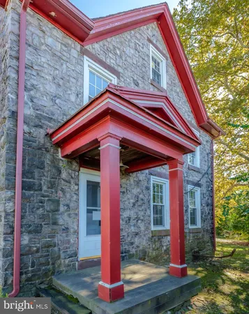 a front view of house with yard