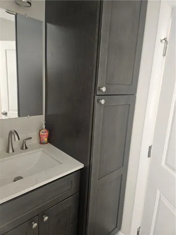 $2,200 | 83 John Street, Westerly, RI 02891