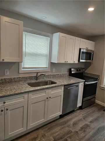 $2,200 | 83 John Street, Westerly, RI 02891