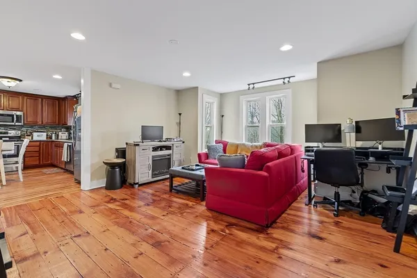 $714,900 | 78 Main Street, Upton, MA 01568