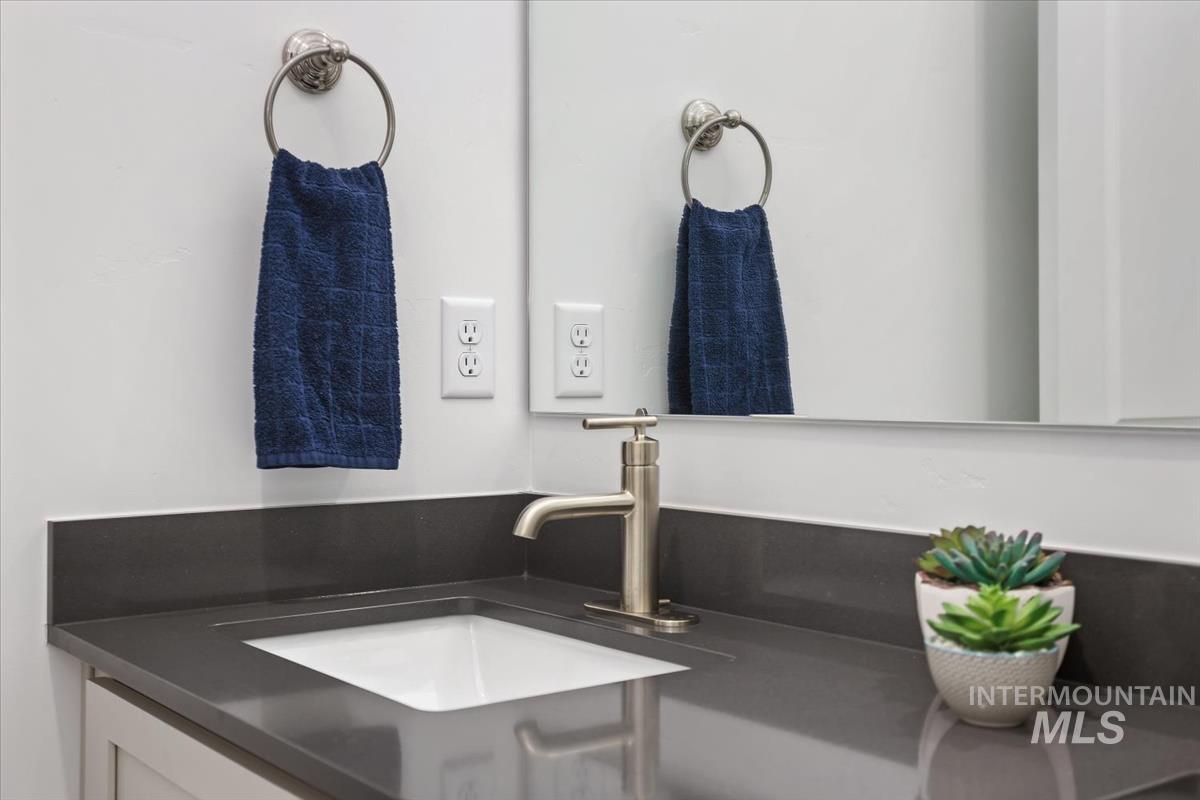 3769 South Angel Falls Way Nampa, ID 83686 - Photo 7 of 44