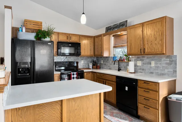 $285,000 | 2522 North Fieldstone Street, Andover, KS 67002