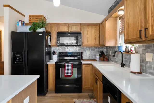 $285,000 | 2522 North Fieldstone Street, Andover, KS 67002