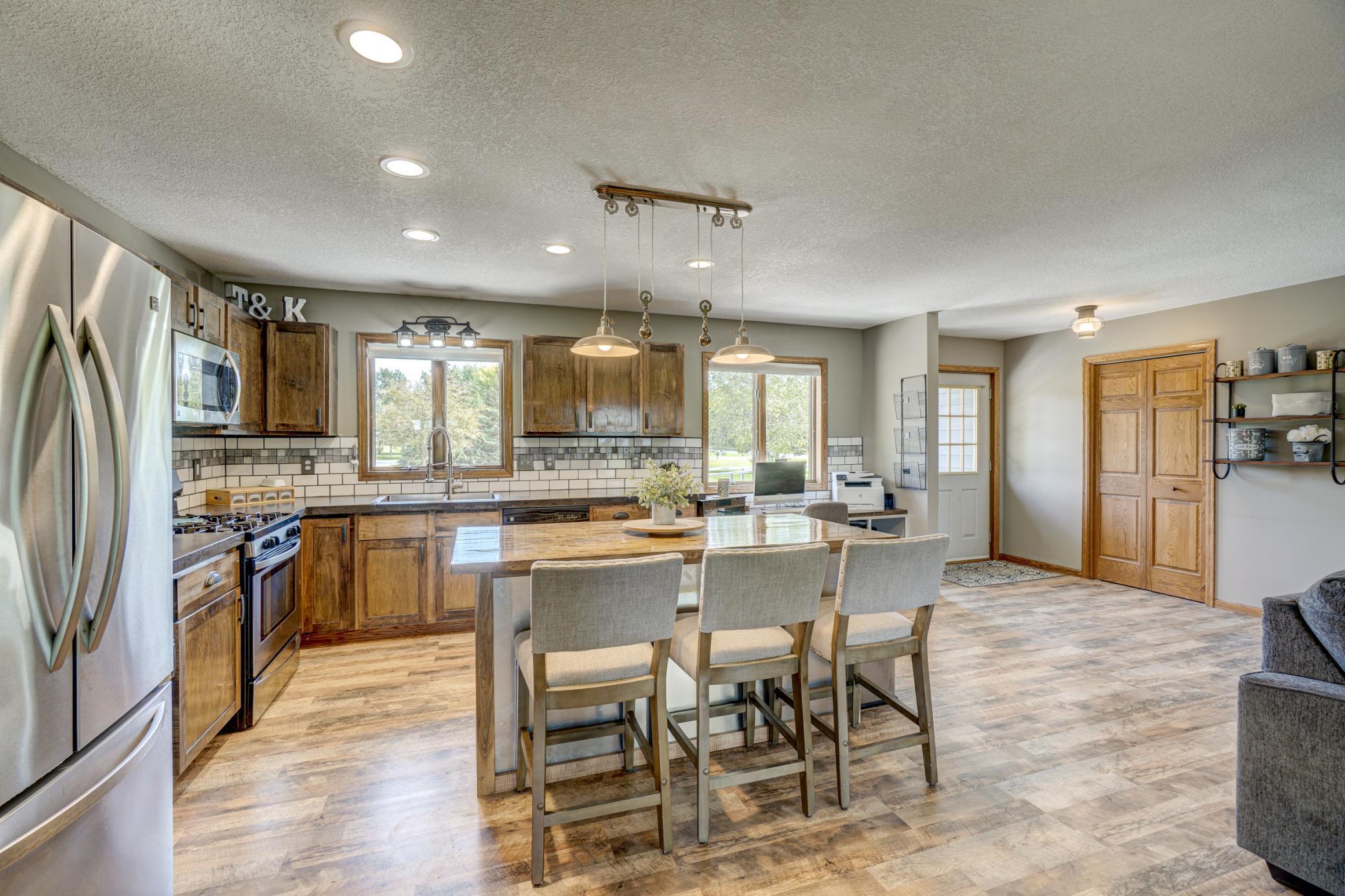 786 Hill Farm Road Hudson, WI 54016 - Photo 8 of 20 Gallery Image 8