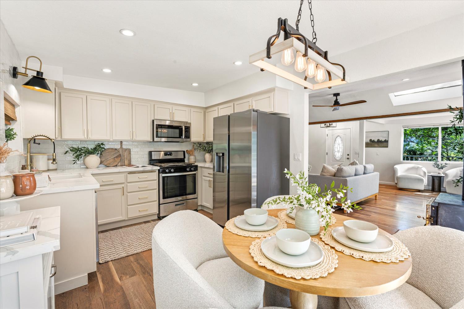 1335 Merry Knoll Road Auburn, CA 95603 - Photo 6 of 46 Primary house - upstairs kitchen