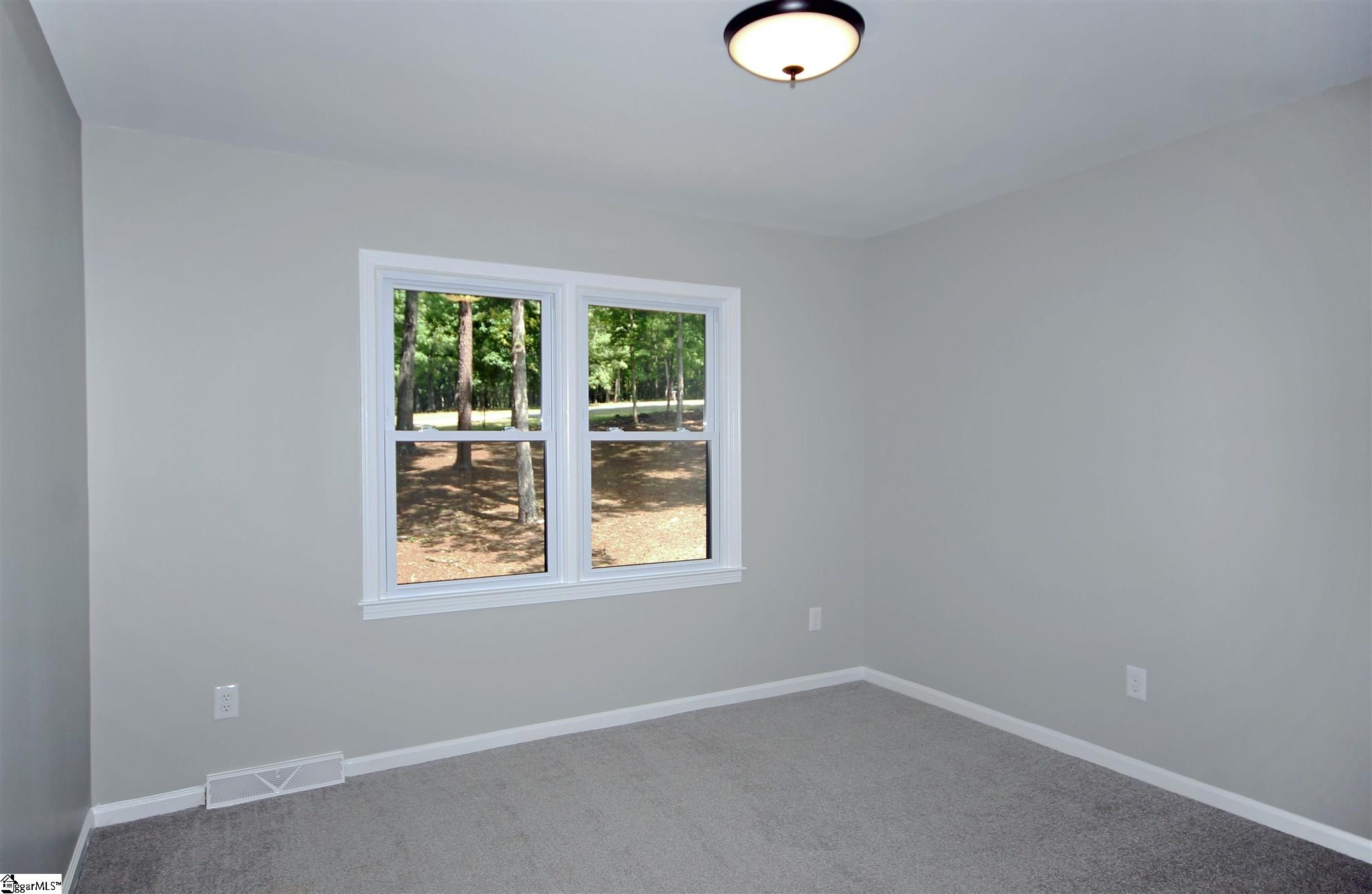 35 Carolina Way Fountain Inn, SC 29644 - Photo 14 of 28