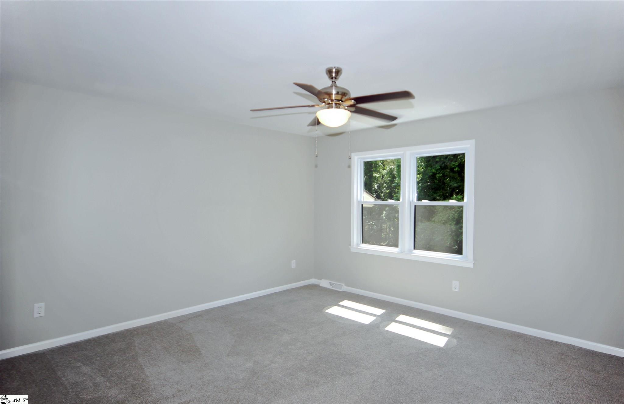 35 Carolina Way Fountain Inn, SC 29644 - Photo 17 of 28
