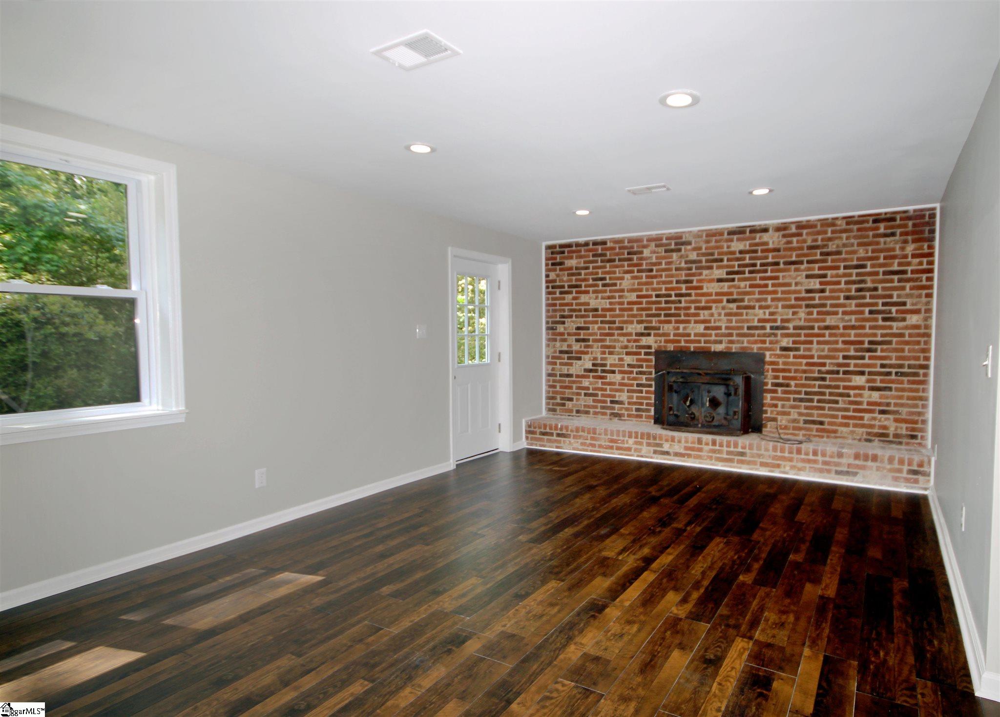 35 Carolina Way Fountain Inn, SC 29644 - Photo 18 of 28