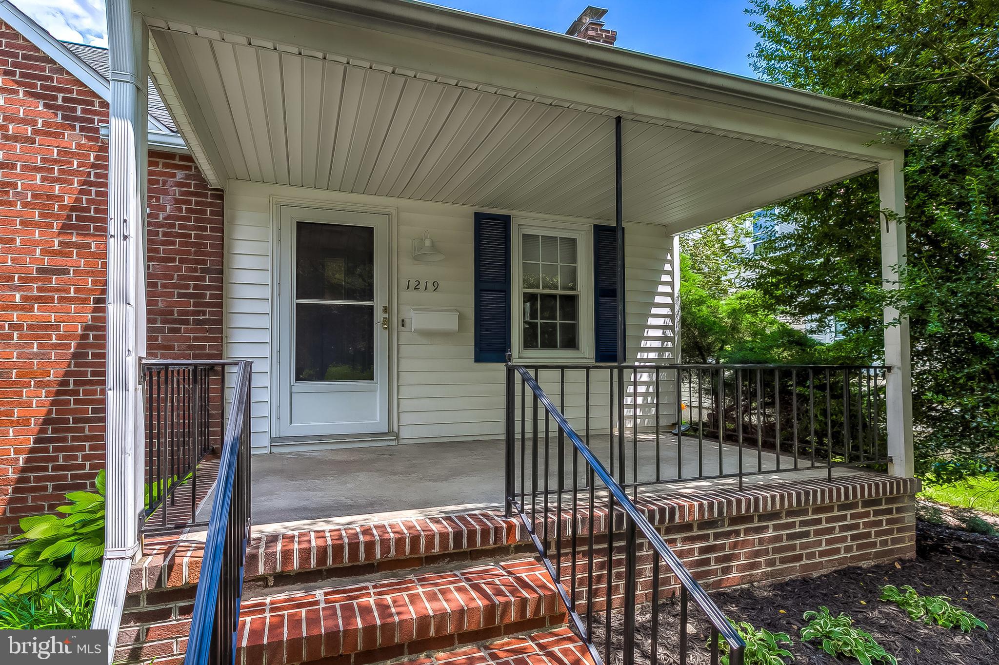 1219 Overbrook Road Baltimore, MD 21239 - Photo 3 of 50