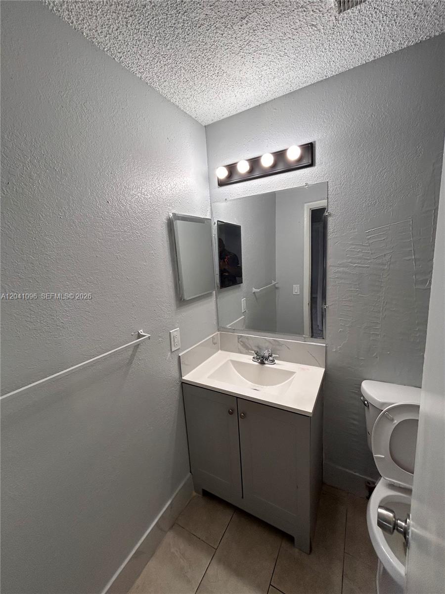 2091 Ilene Court, Unit 2 Delray Beach, FL 33445 - Photo 5 of 15