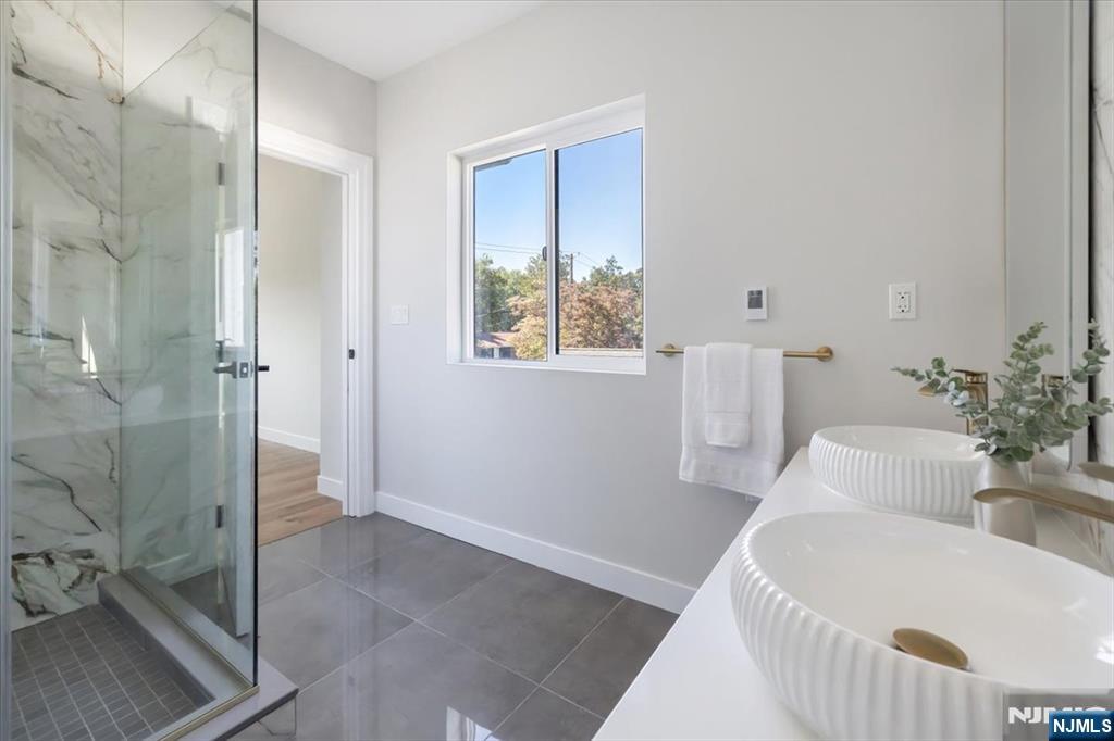 27 Sullivan Drive Emerson, NJ 07630 - Photo 35 of 47