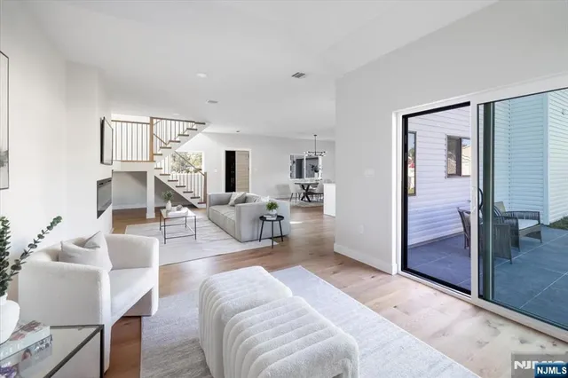 $1,185,000 | 27 Sullivan Drive, Emerson, NJ 07630