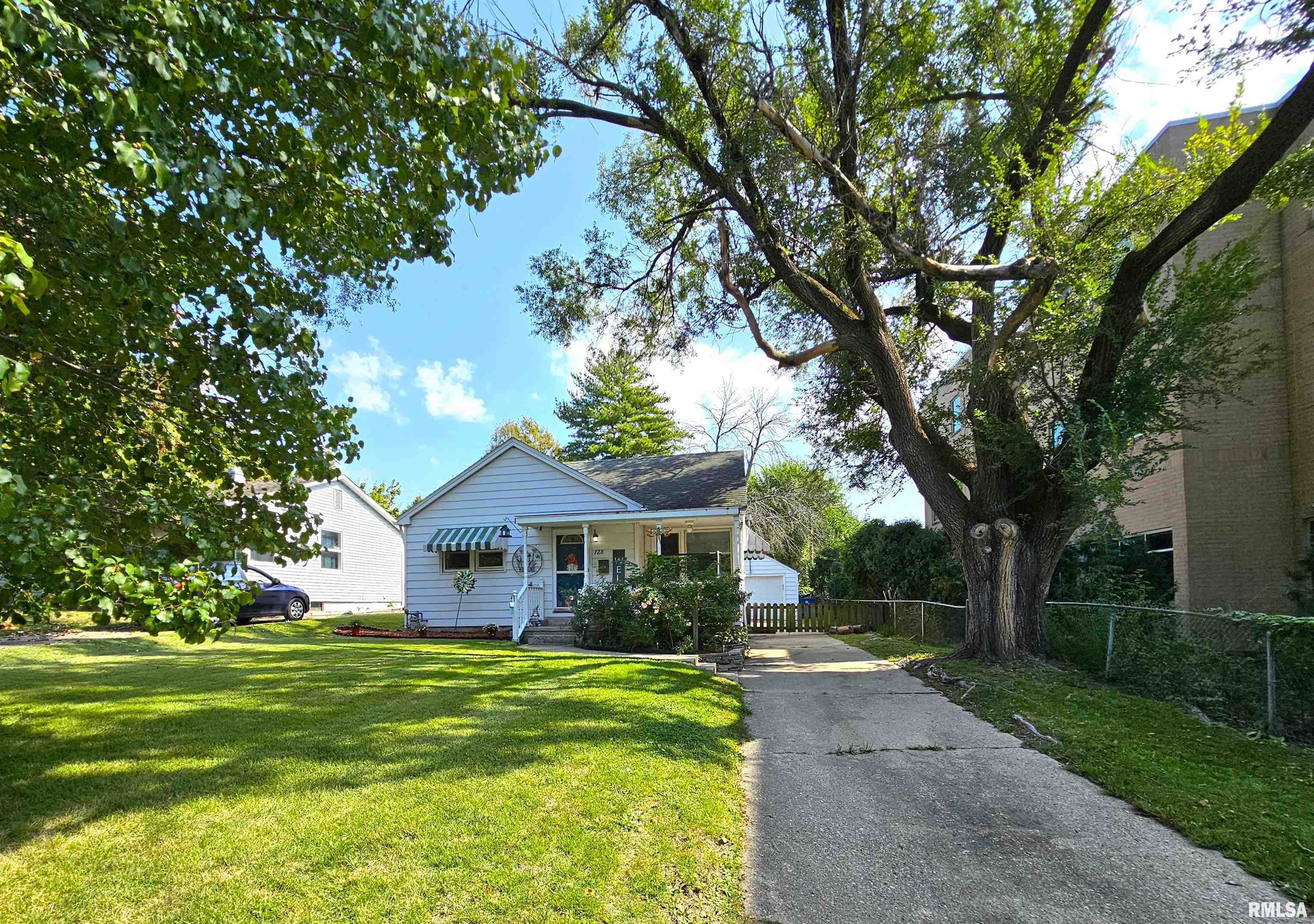 728 Osburn Avenue Springfield, IL 62702 - Photo 3 of 19