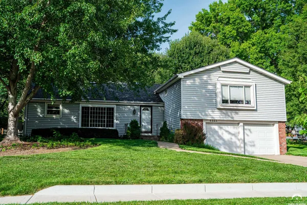 $380,000 | 9305 Sturgeon Street, Overland Park, KS 66212
