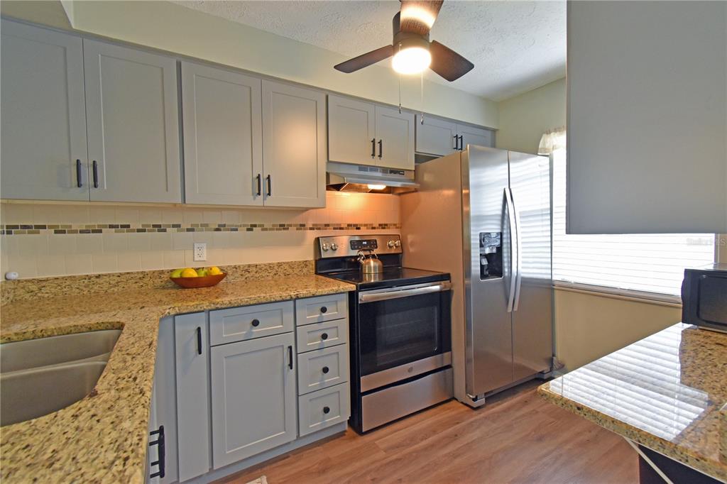 3683 Trophy Boulevard New Port Richey, FL 34655 - Photo 7 of 31