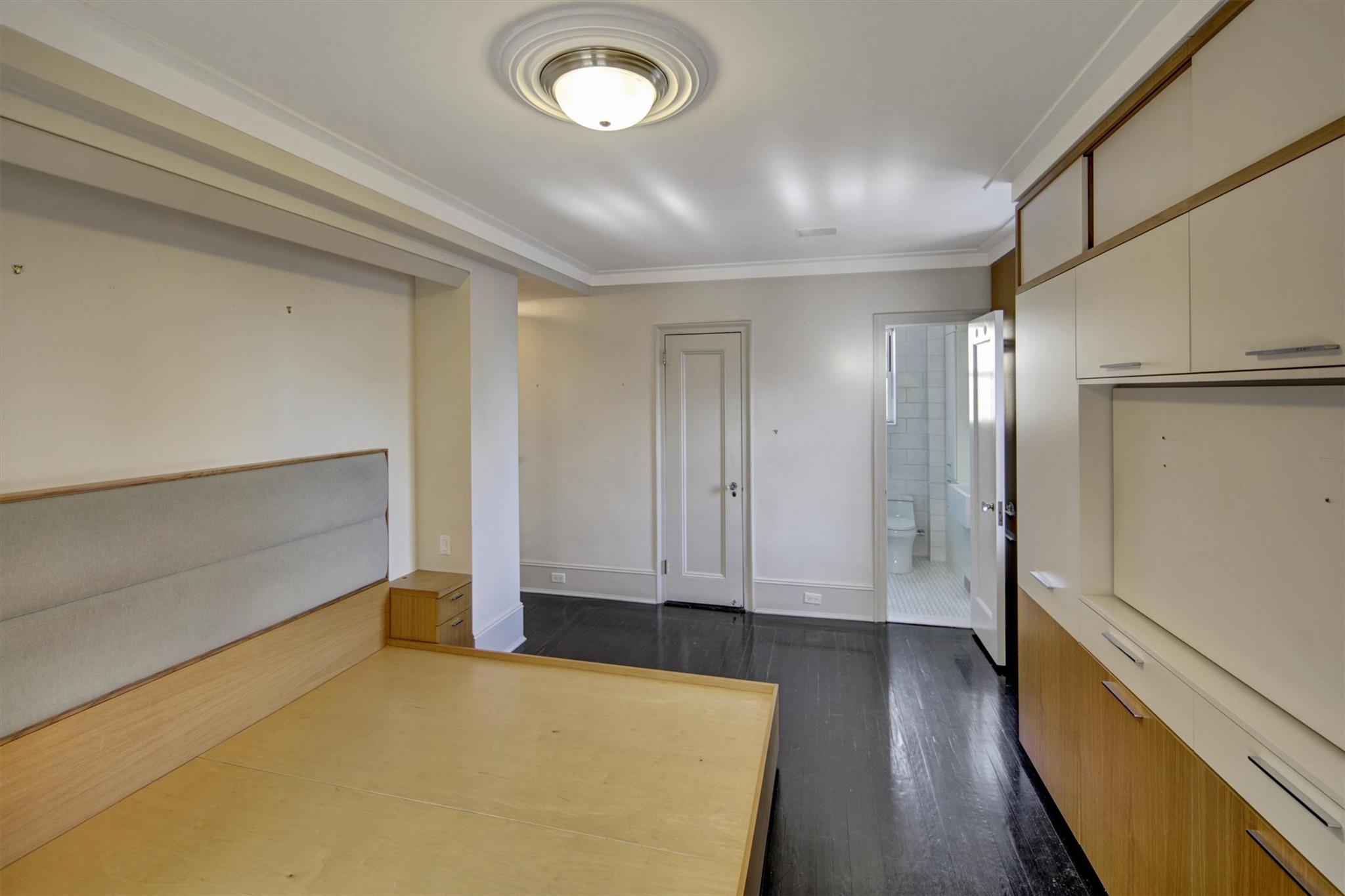 65 East 96th Street, Unit 16B Manhattan, NY 10128 - Photo 23 of 45 Master BR