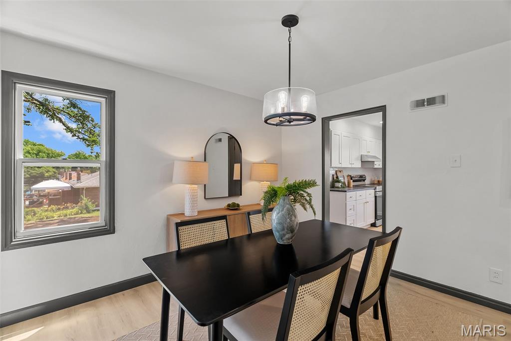 9515 Koerber Lane Affton, MO 63123 - Photo 12 of 48