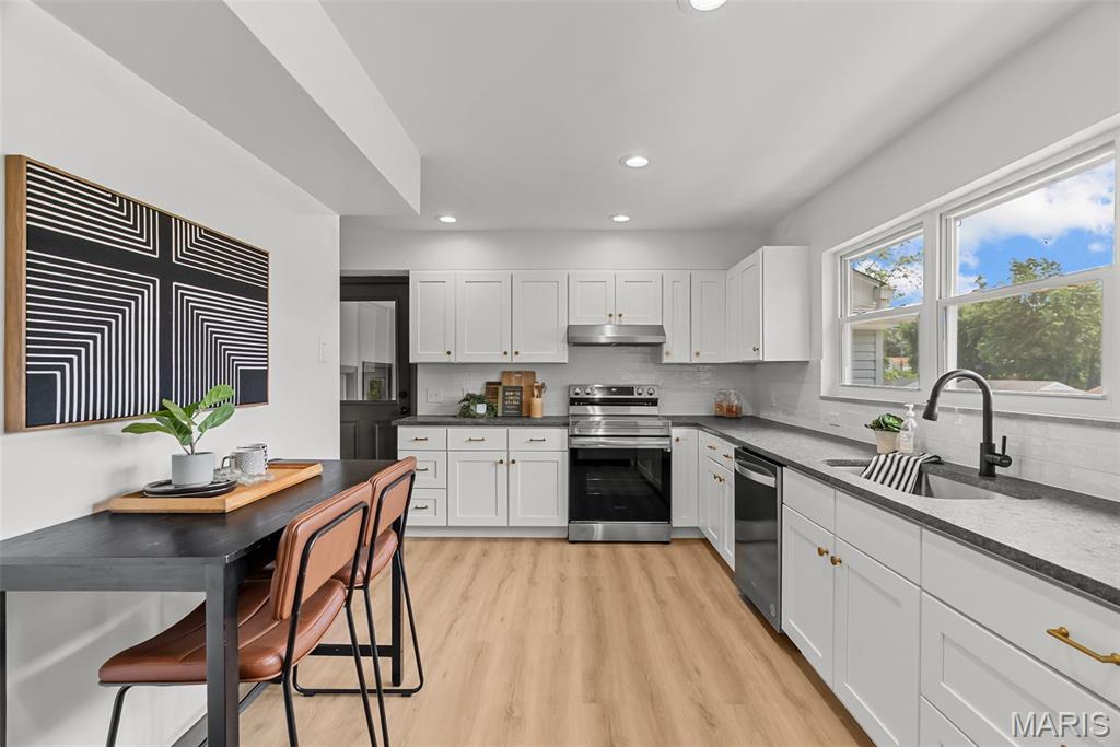 9515 Koerber Lane Affton, MO 63123 - Photo 18 of 48