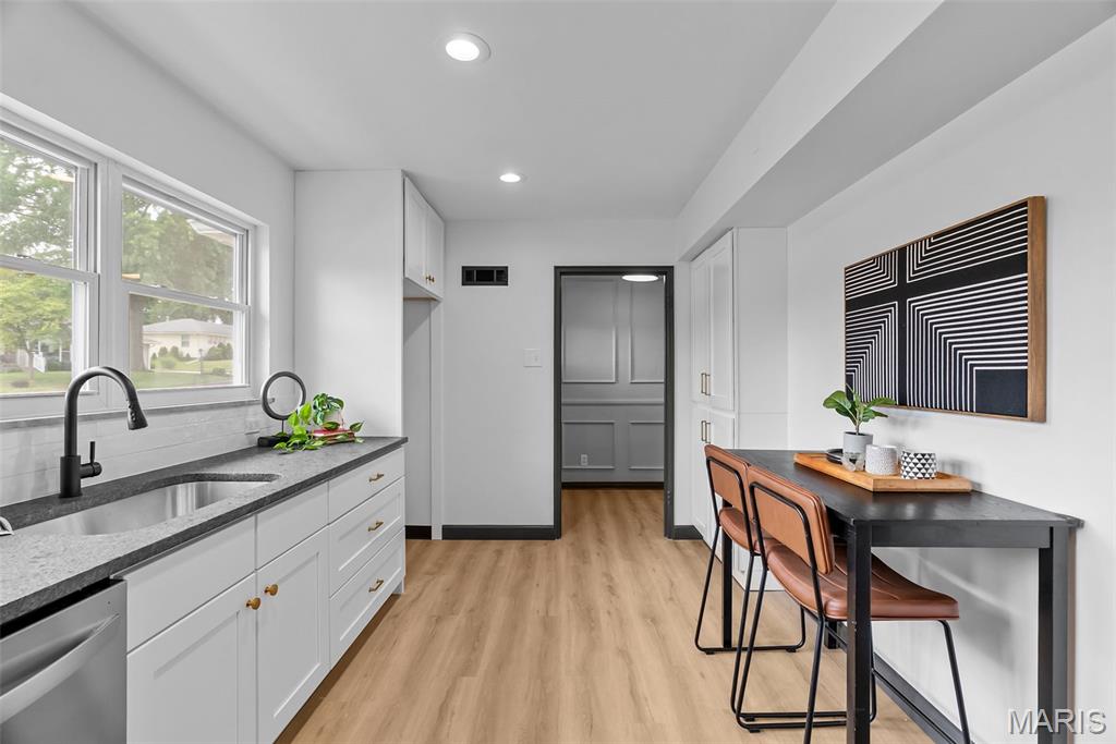 9515 Koerber Lane Affton, MO 63123 - Photo 19 of 48