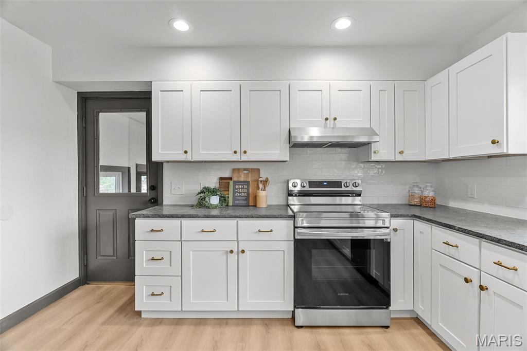 9515 Koerber Lane Affton, MO 63123 - Photo 22 of 48