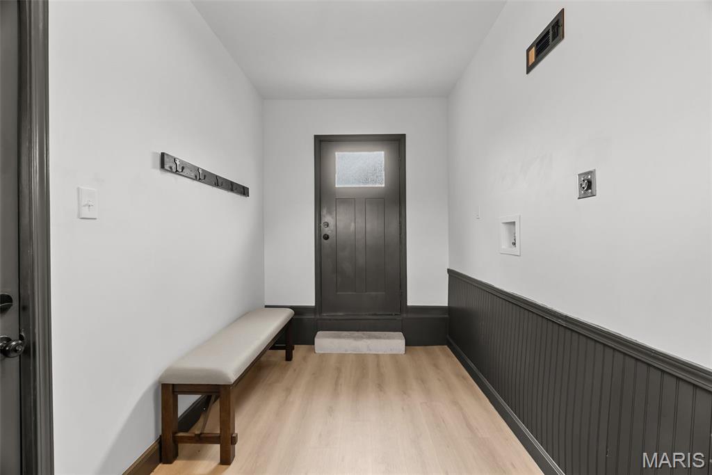 9515 Koerber Lane Affton, MO 63123 - Photo 23 of 48