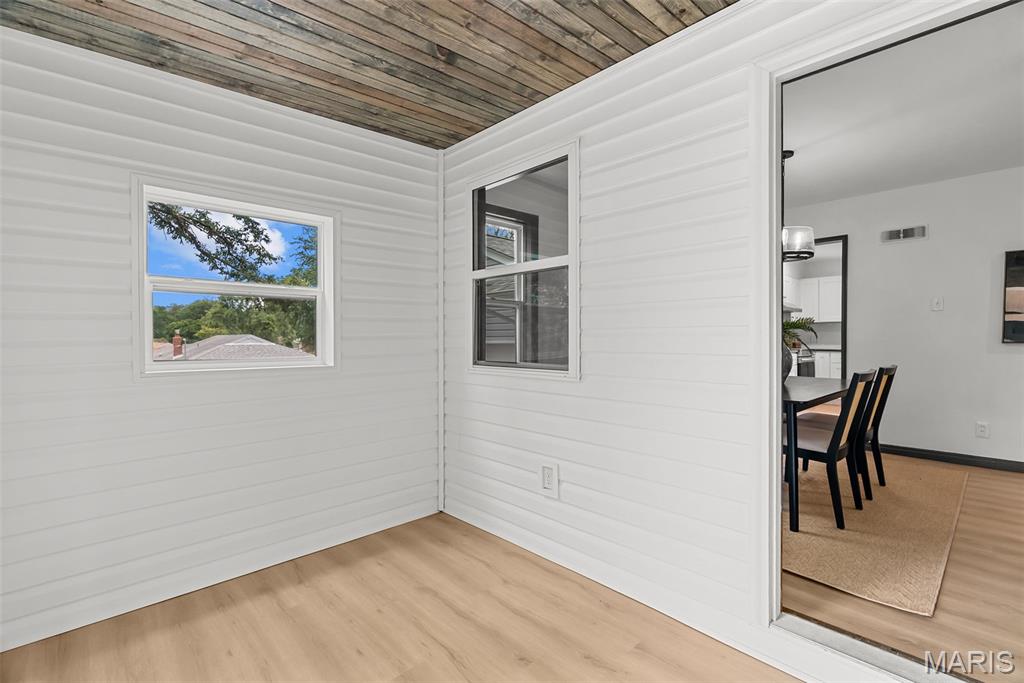 9515 Koerber Lane Affton, MO 63123 - Photo 25 of 48