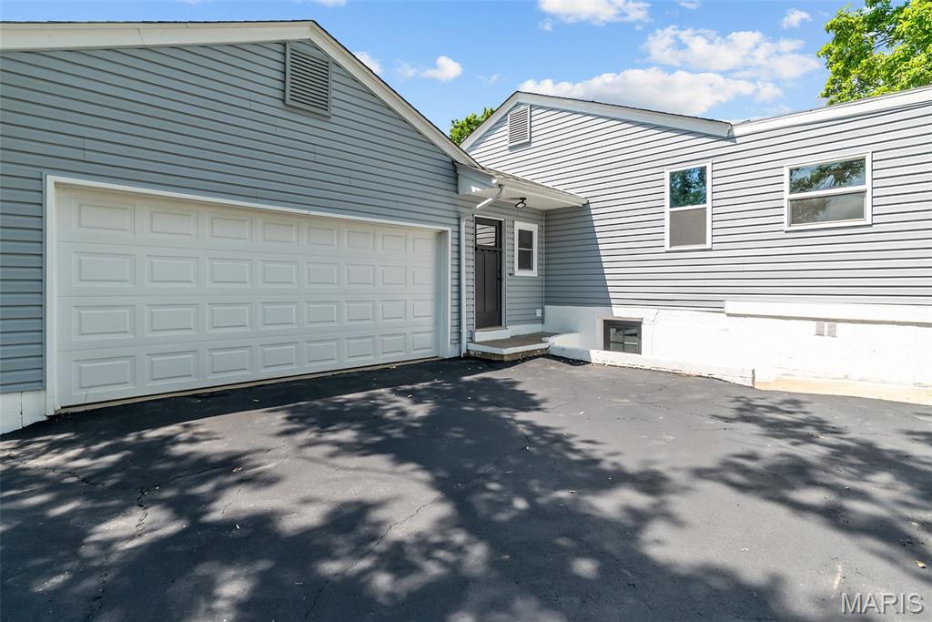 9515 Koerber Lane Affton, MO 63123 - Photo 47 of 48