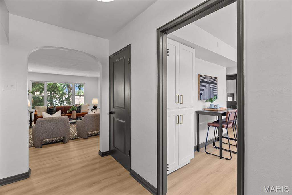 9515 Koerber Lane Affton, MO 63123 - Photo 5 of 48