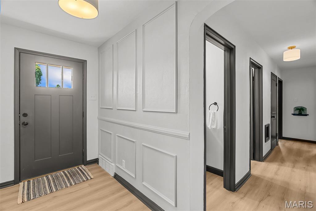 9515 Koerber Lane Affton, MO 63123 - Photo 6 of 48