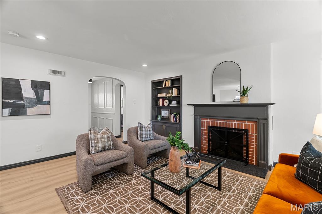 9515 Koerber Lane Affton, MO 63123 - Photo 8 of 48