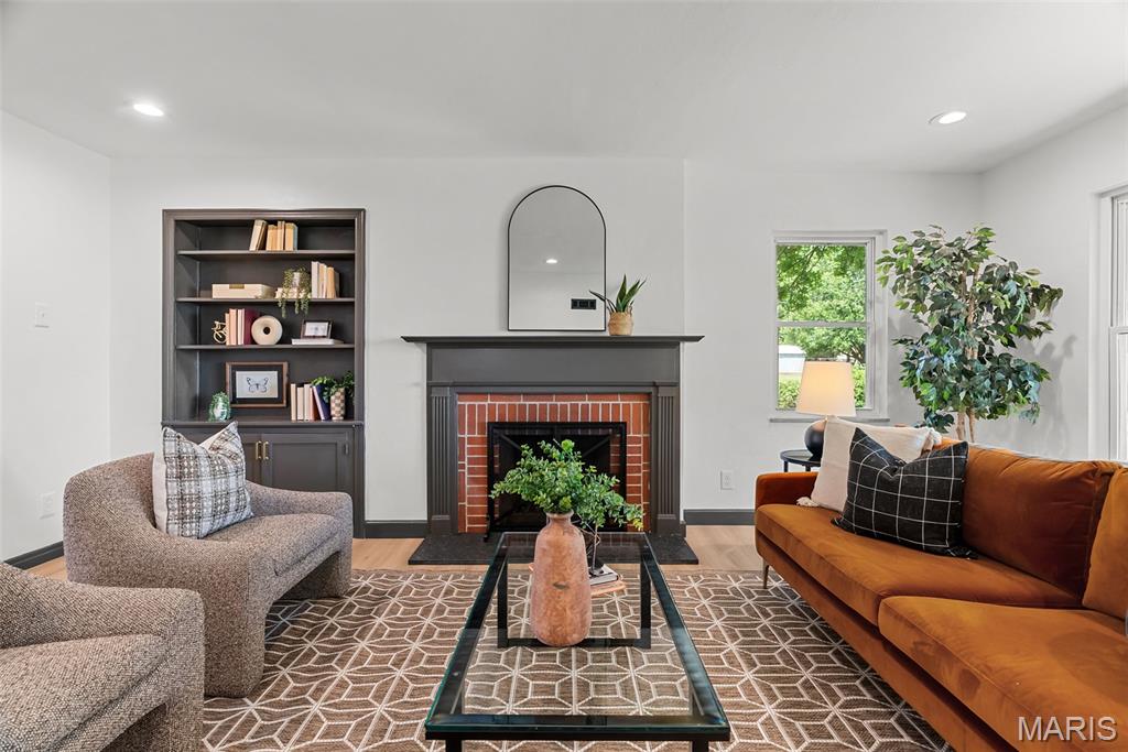 9515 Koerber Lane Affton, MO 63123 - Photo 9 of 48