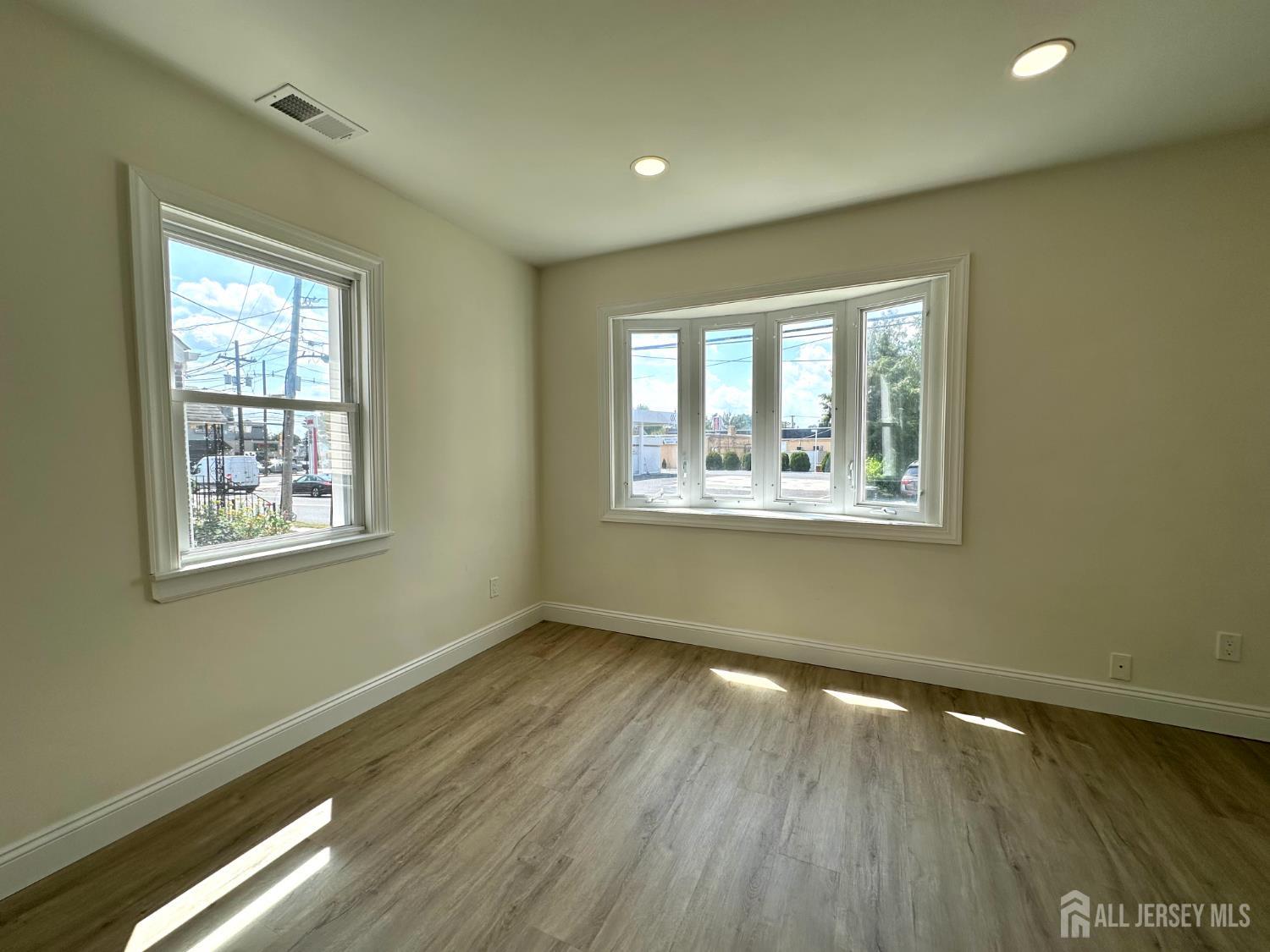 422 Crows Mill Road Fords, NJ 08863 - Photo 13 of 49 Gallery Image 13