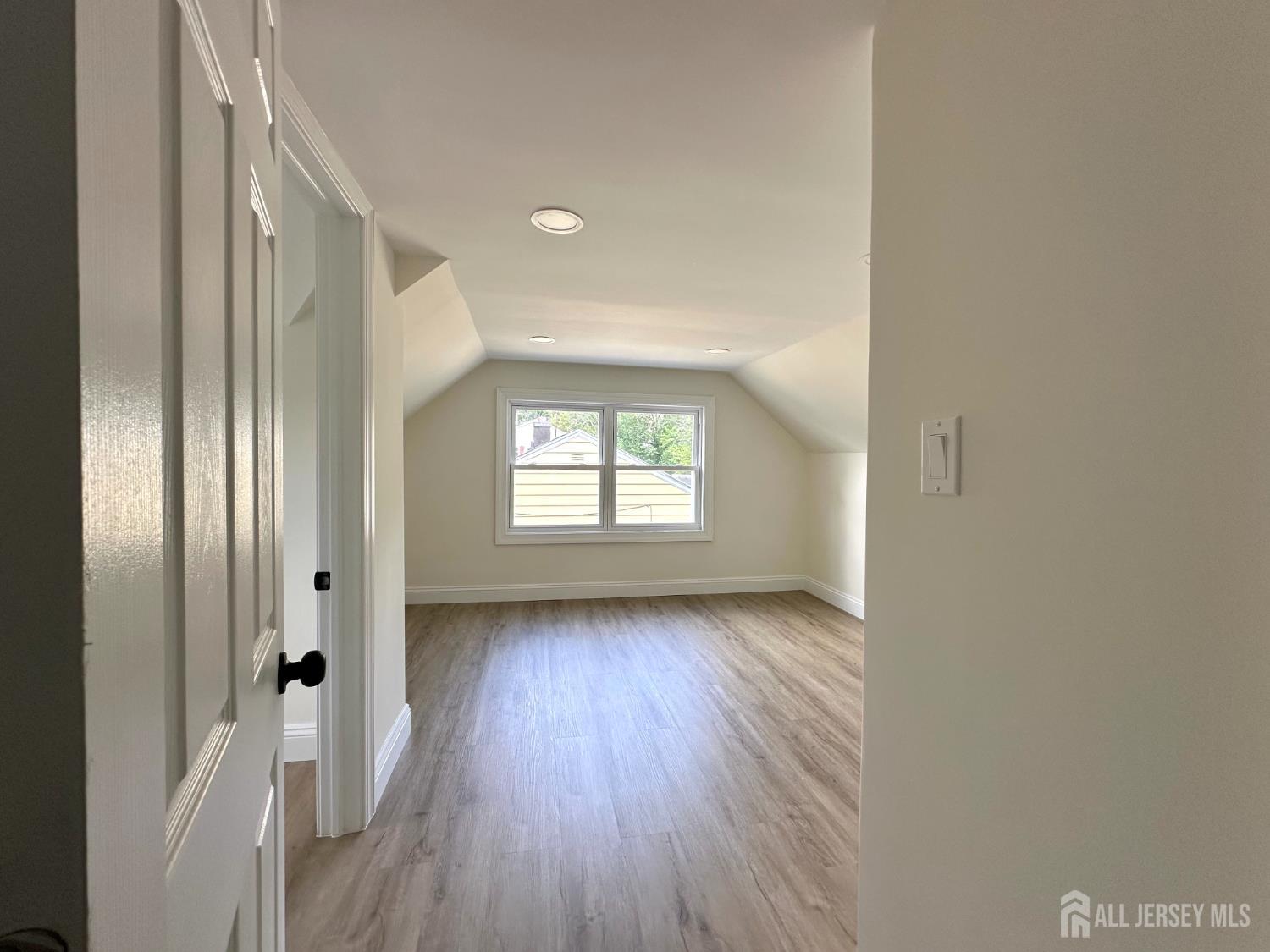 422 Crows Mill Road Fords, NJ 08863 - Photo 26 of 49 Gallery Image 26