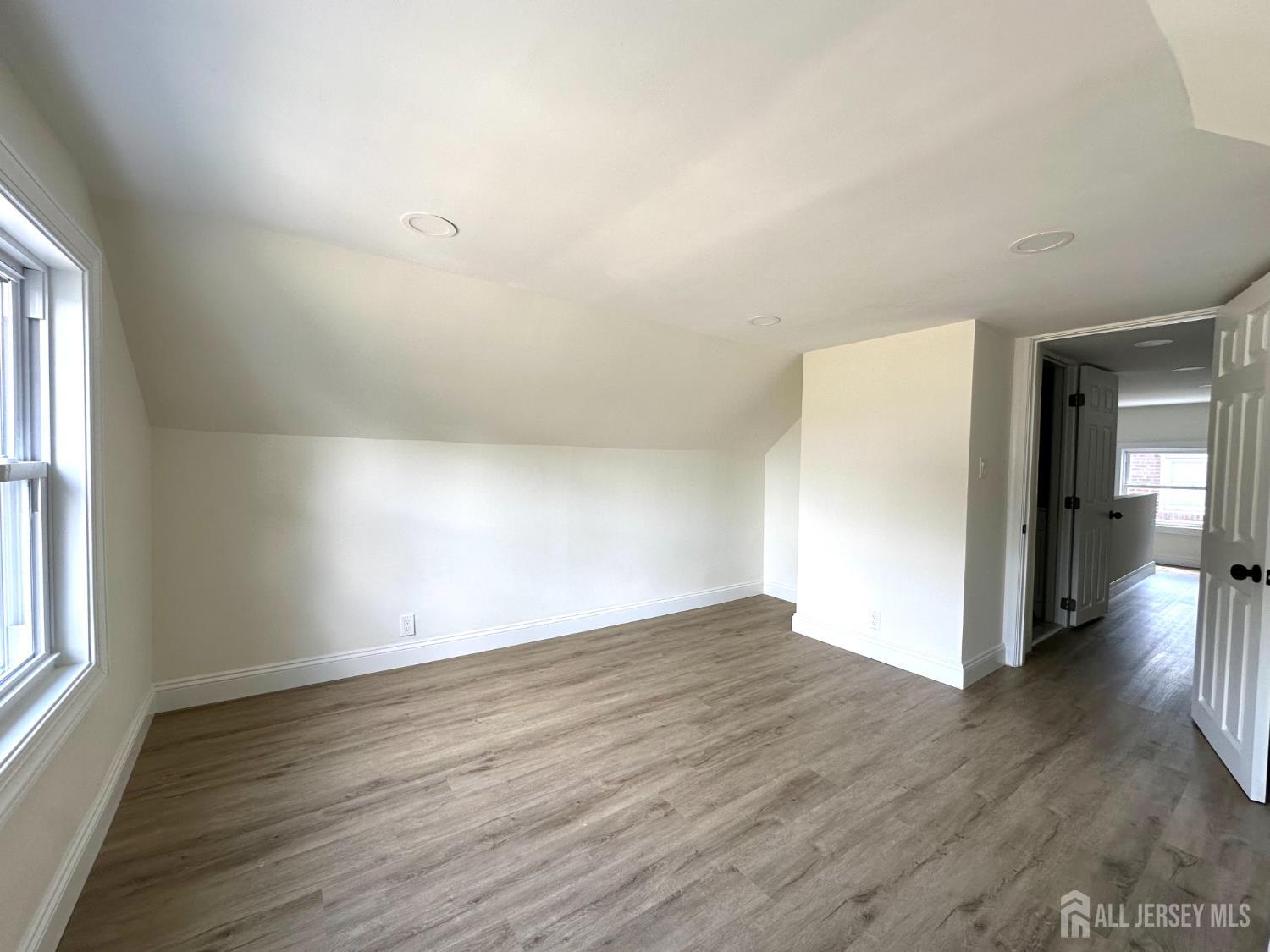422 Crows Mill Road Fords, NJ 08863 - Photo 27 of 49 Gallery Image 27