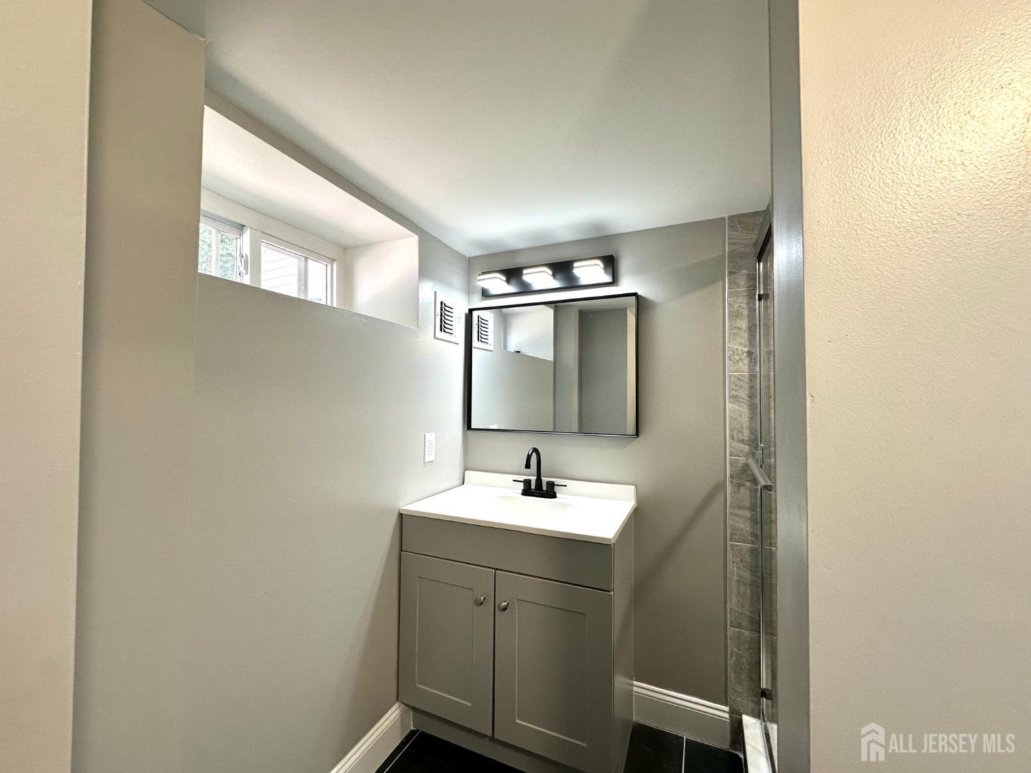 422 Crows Mill Road Fords, NJ 08863 - Photo 41 of 49 Gallery Image 41