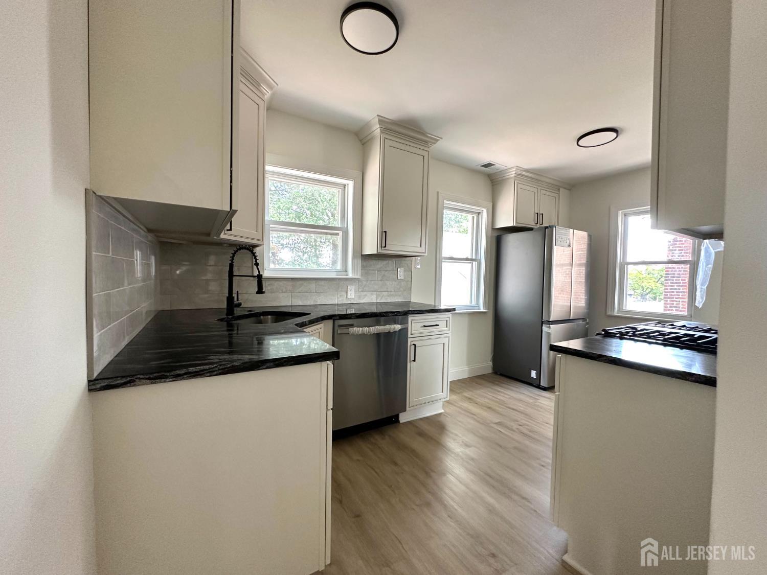 422 Crows Mill Road Fords, NJ 08863 - Photo 5 of 49 Gallery Image 5