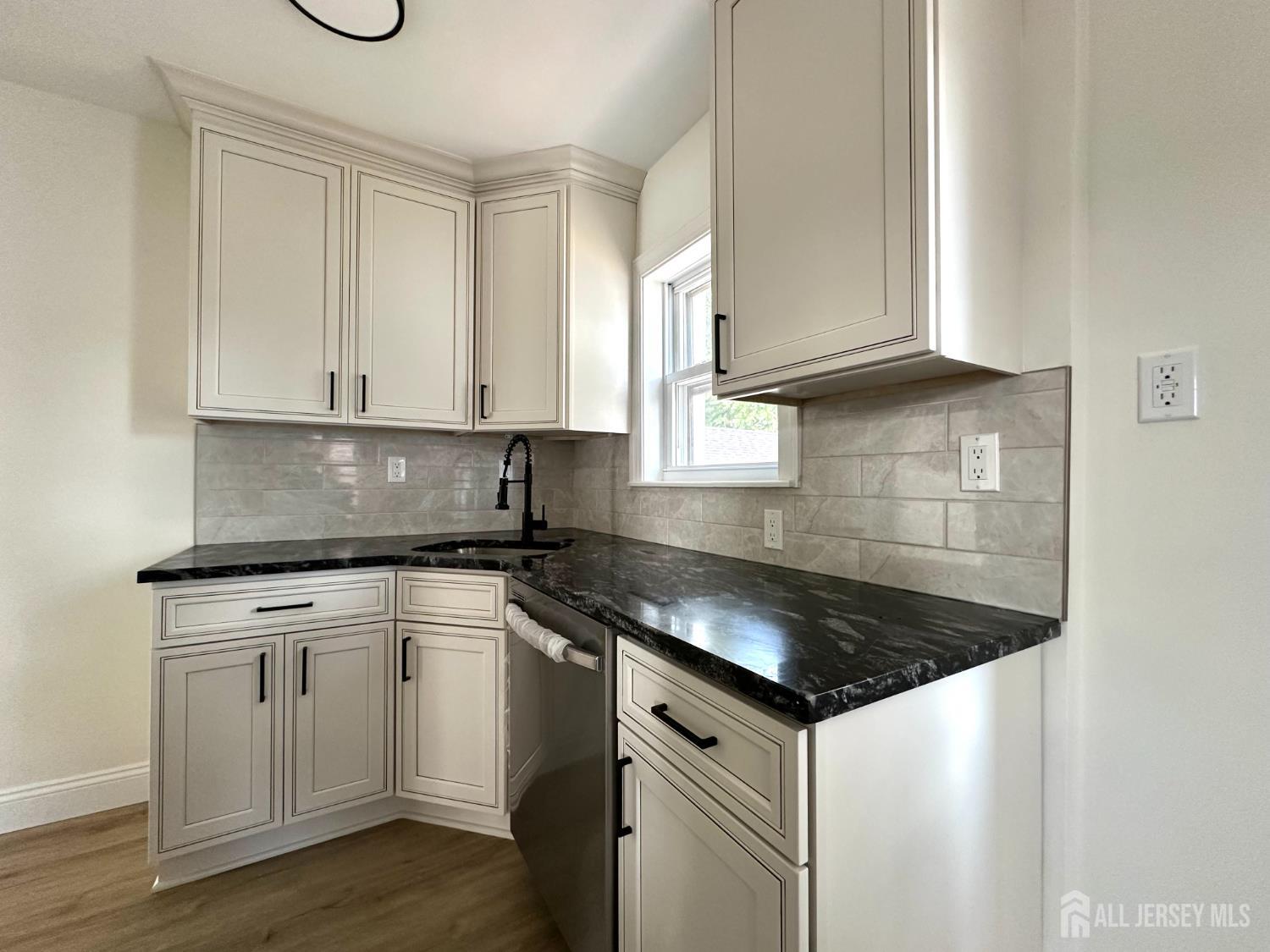 422 Crows Mill Road Fords, NJ 08863 - Photo 7 of 49 Gallery Image 7