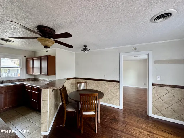 $259,000 | 101 East Maire Avenue, Clinton, TN 37716