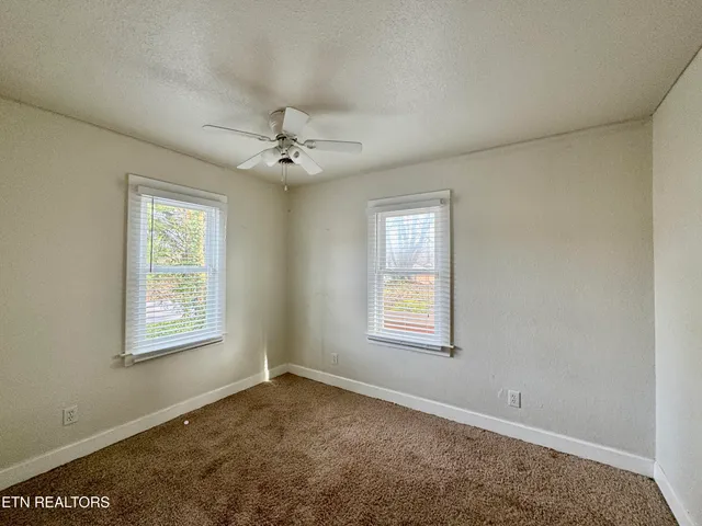 $259,000 | 101 East Maire Avenue, Clinton, TN 37716