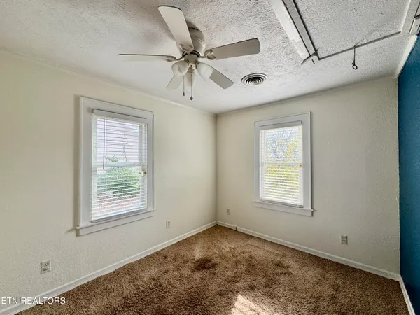 $259,000 | 101 East Maire Avenue, Clinton, TN 37716