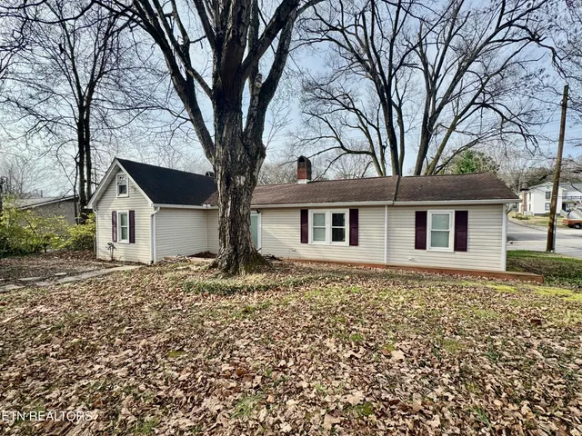 $259,000 | 101 East Maire Avenue, Clinton, TN 37716