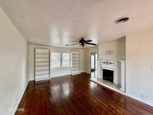 $259,000 | 101 East Maire Avenue, Clinton, TN 37716