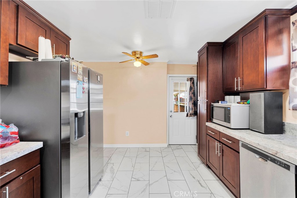7664 Beckett Street Tujunga, CA 91042 - Photo 15 of 55