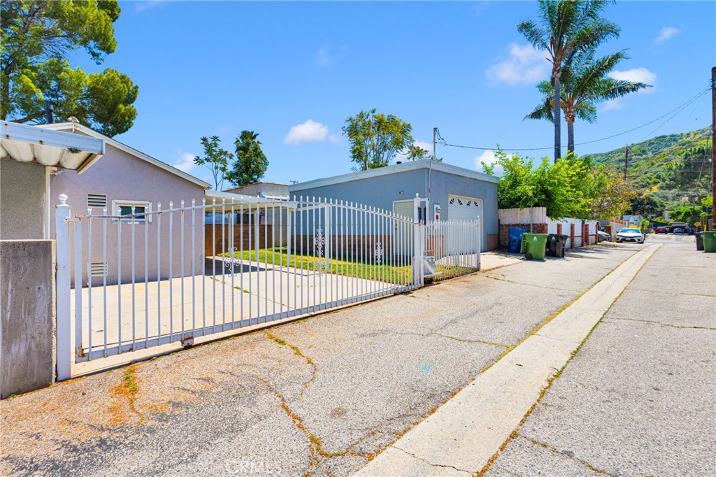 7664 Beckett Street Tujunga, CA 91042 - Photo 41 of 55